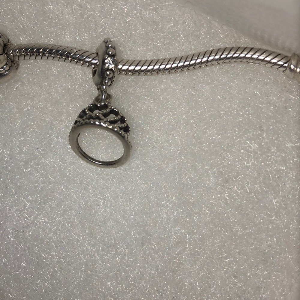 Pandora Hearts Tiara Charm